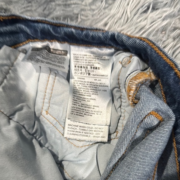 Levi's CAPRI Blue Denim Jeans with Signature Patch - Picture 7 of 12